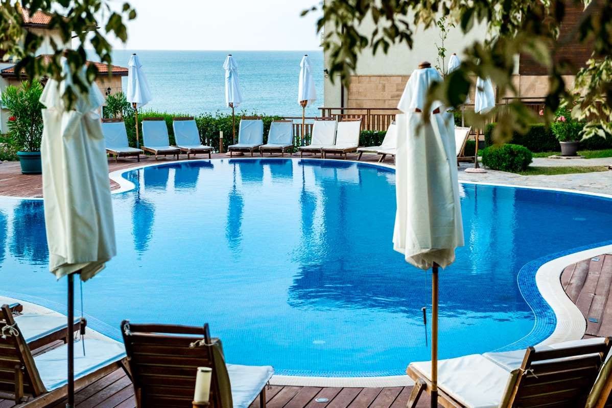 Brand Positioning for New Entrants in the Pool Service Market — pool service business insights