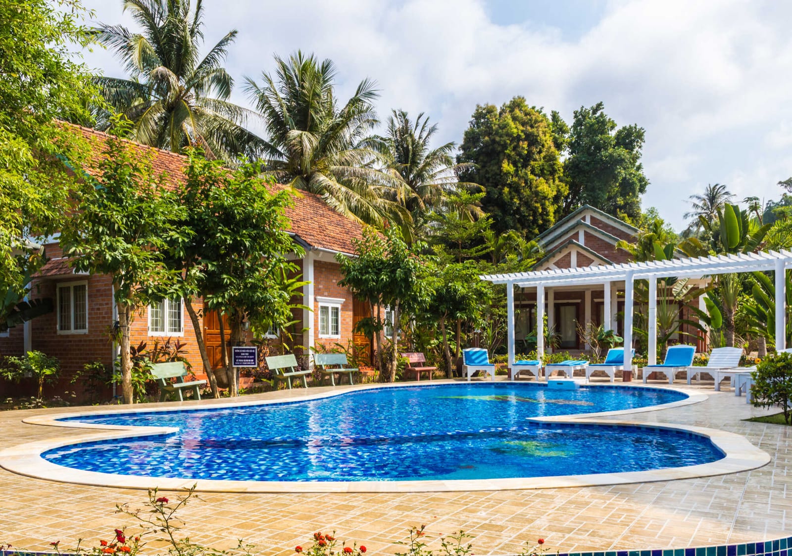 Client Anniversary Outreach for Palm Coast, Florida — pool service business insights