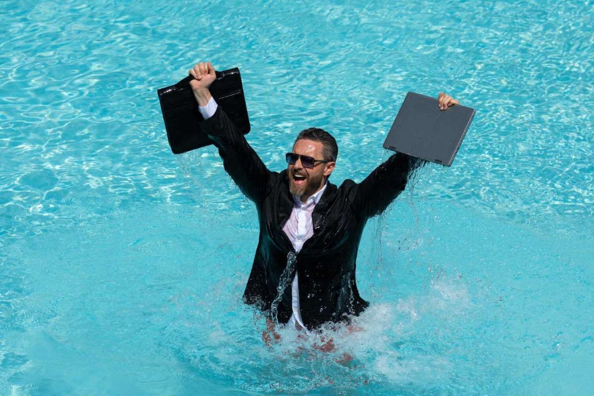 Comparing Pool Route Profitability Across U.S. Regions — pool service business insights