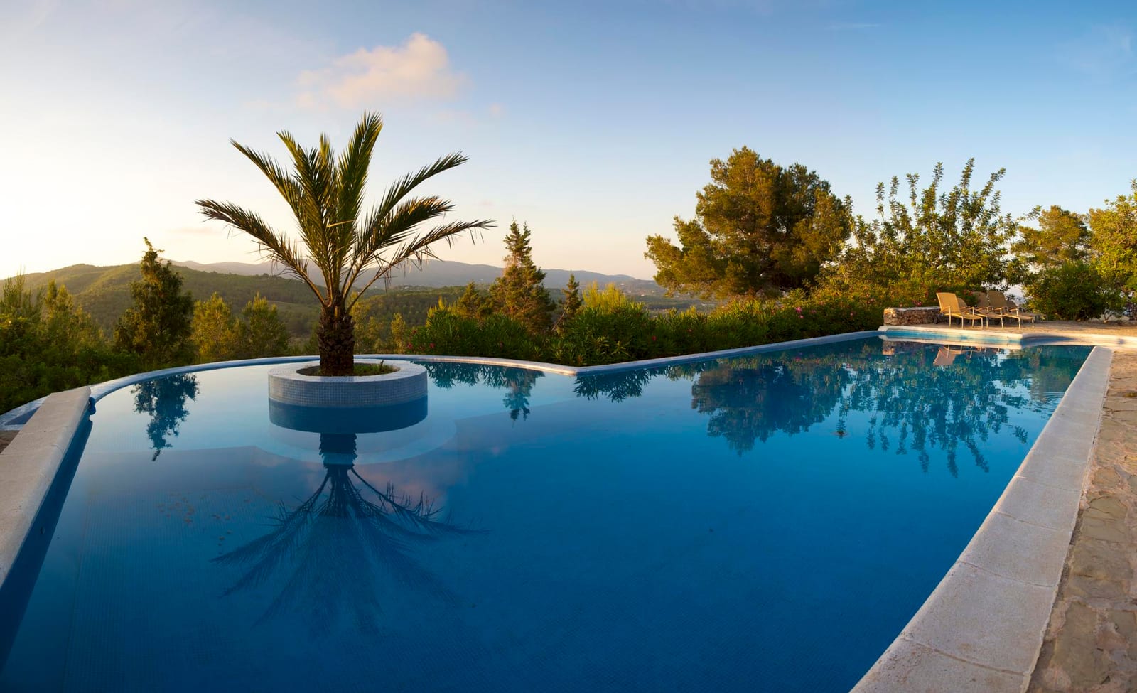 High-Income Neighborhoods in Santa Clara, California Perfect for Pool Pros — pool service business insights