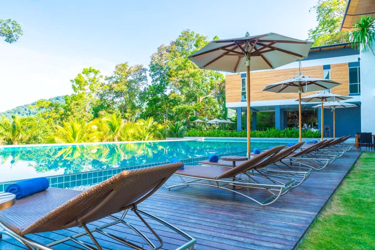 How to Build a Pool Route: Oviedo, Kissimmee, Kendall, Melbourne, Coral Springs, FL — pool service business insights