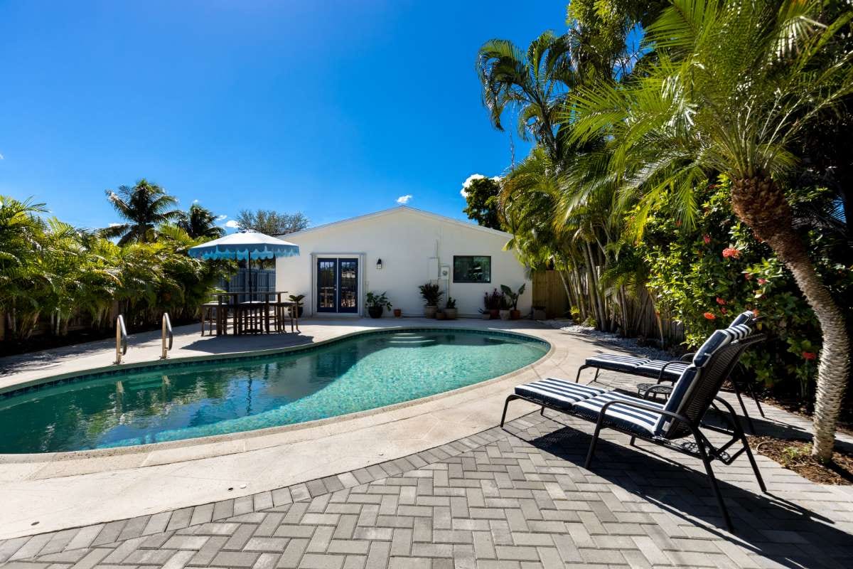 How to Build a Technician Tool Bag for Maximum Productivity — pool service business insights