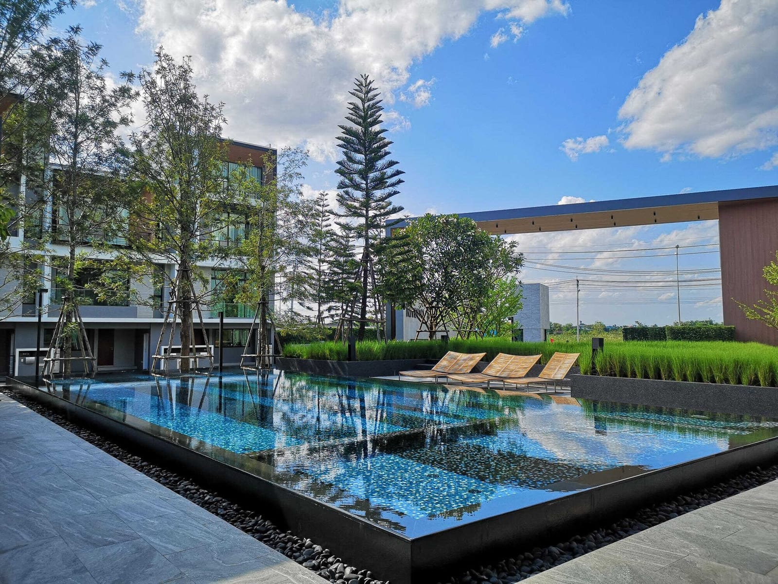 How to Handle Unexpected Business Expenses in the Early Stage — pool service business insights