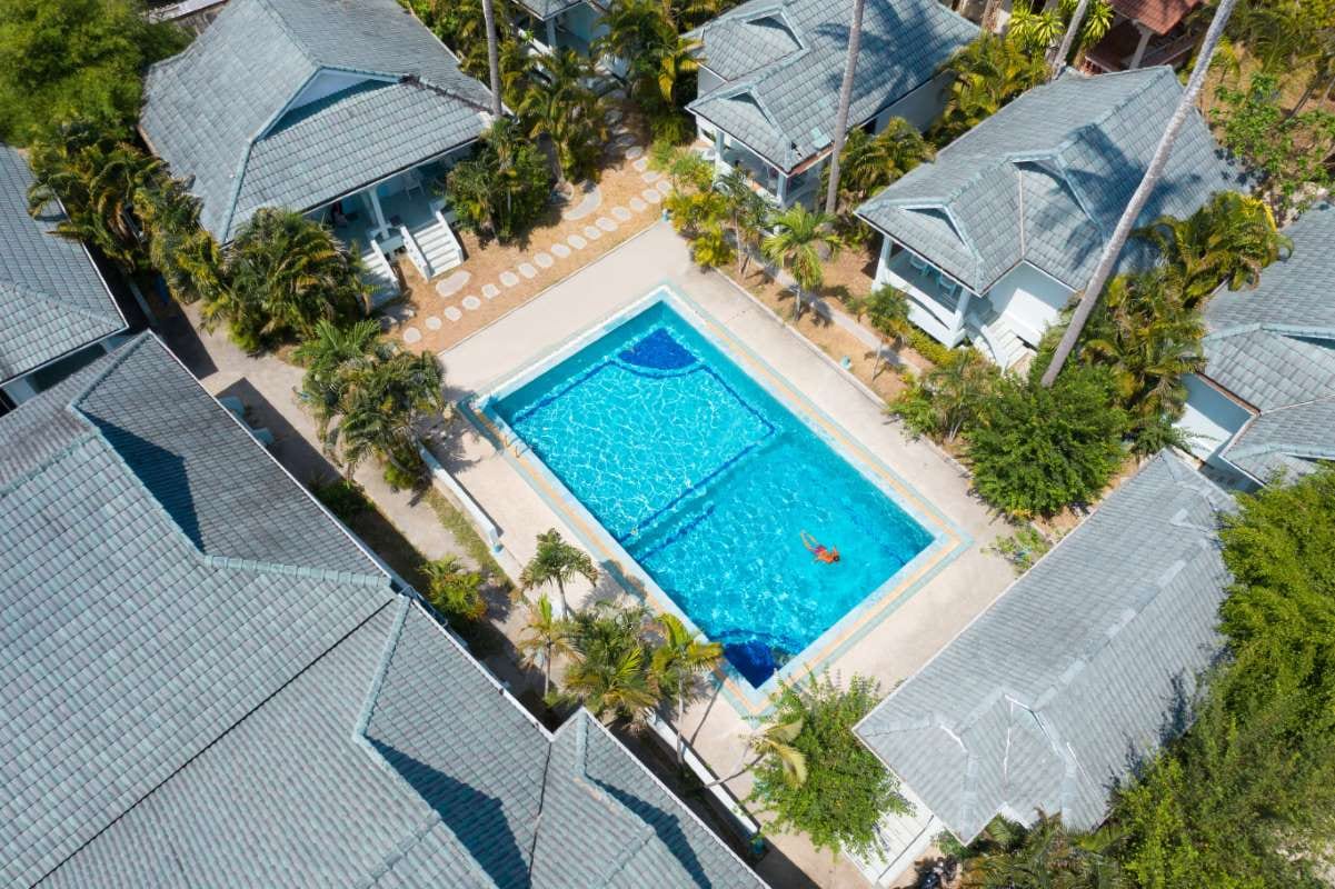 Should You Buy Pool Accounts From Competitors? — pool service business insights
