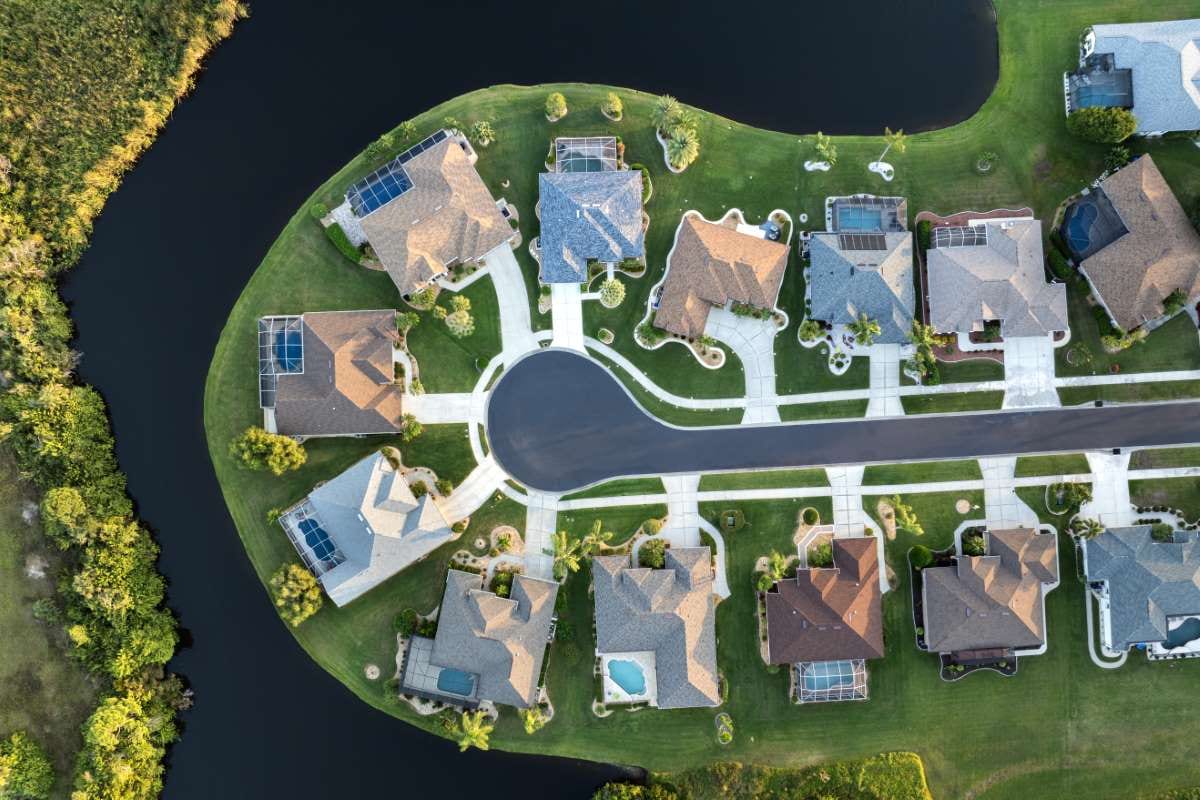 Swimming Pool Routes for Sale: Oviedo, Seminole County, Aventura, Boca Raton, Palm Bay, Hollywood, FL — pool service business insights