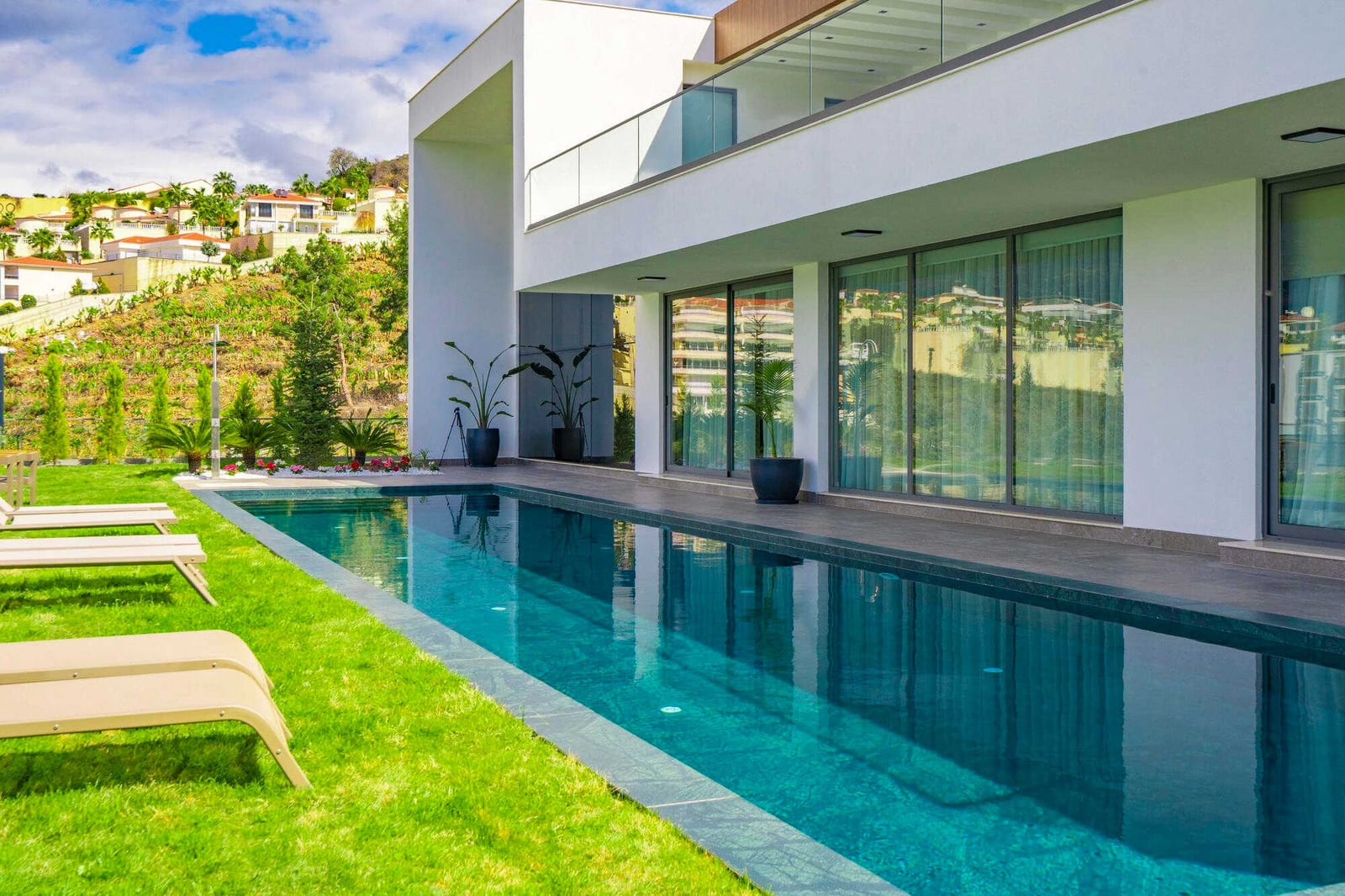 The Role of Innovations in Pool Cleaning Technology — pool service business insights