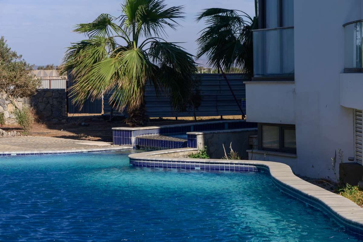 The Role of pH Balance in Long-Term Pool Health — pool service business insights