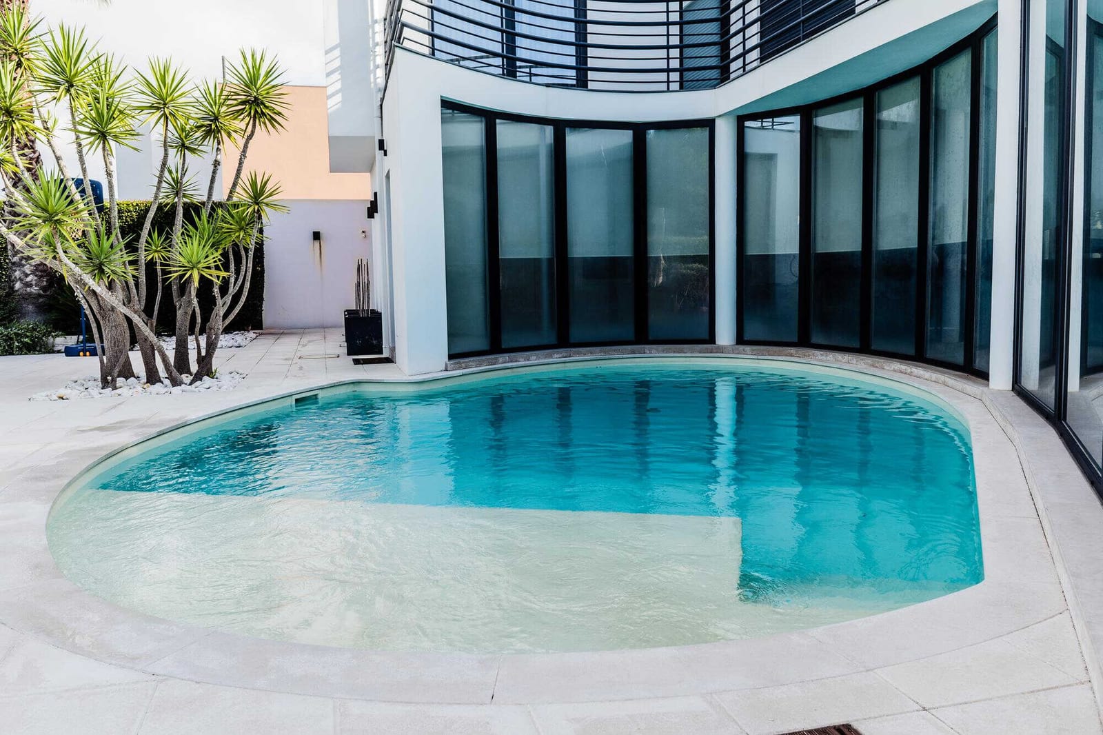 The Top Signs of a Failing Pool Control Panel — pool service business insights