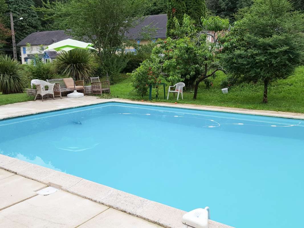 The Unique Pool Maintenance Needs in Riverside County — pool service business insights