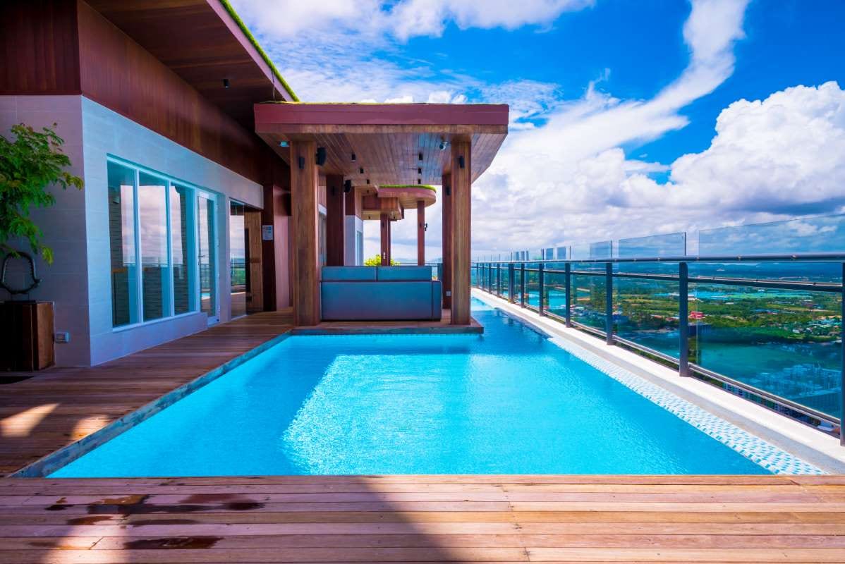What Every First-Time Pool Technician Should Know — pool service business insights