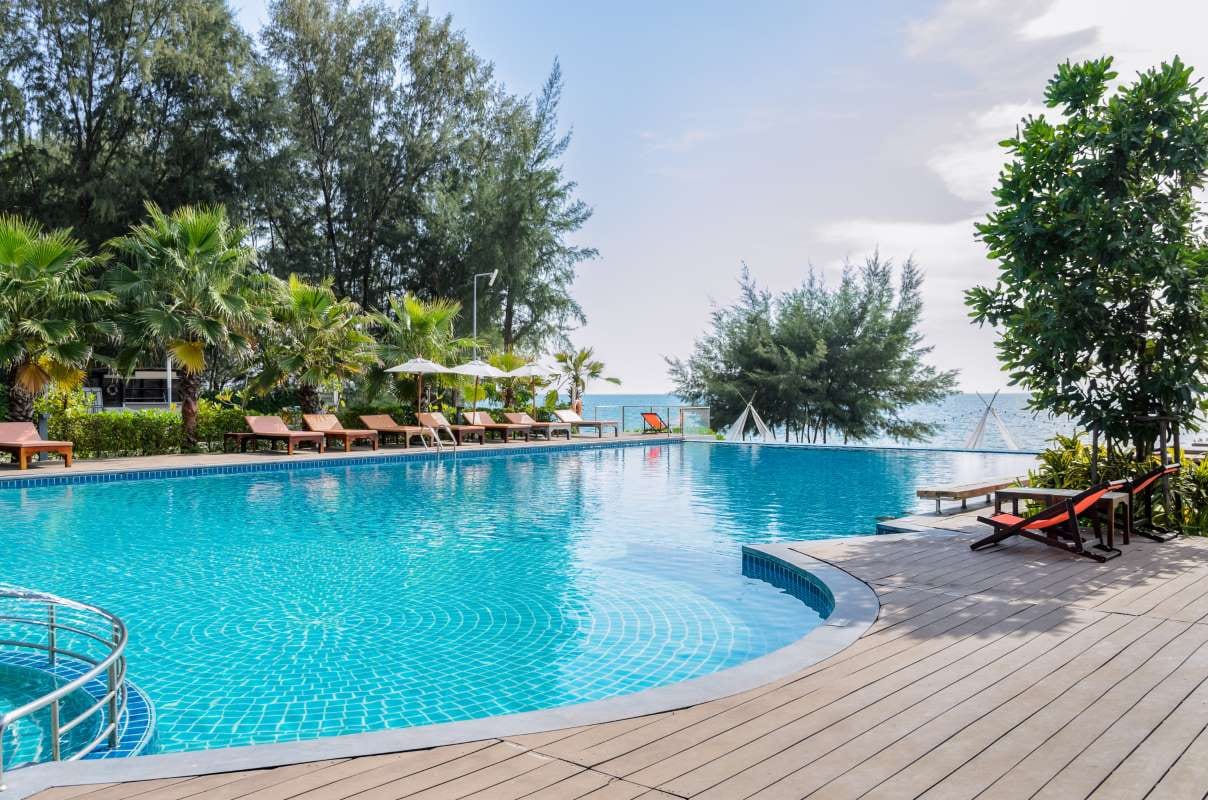 Why Consistent Training Prevents Customer Churn — pool service business insights
