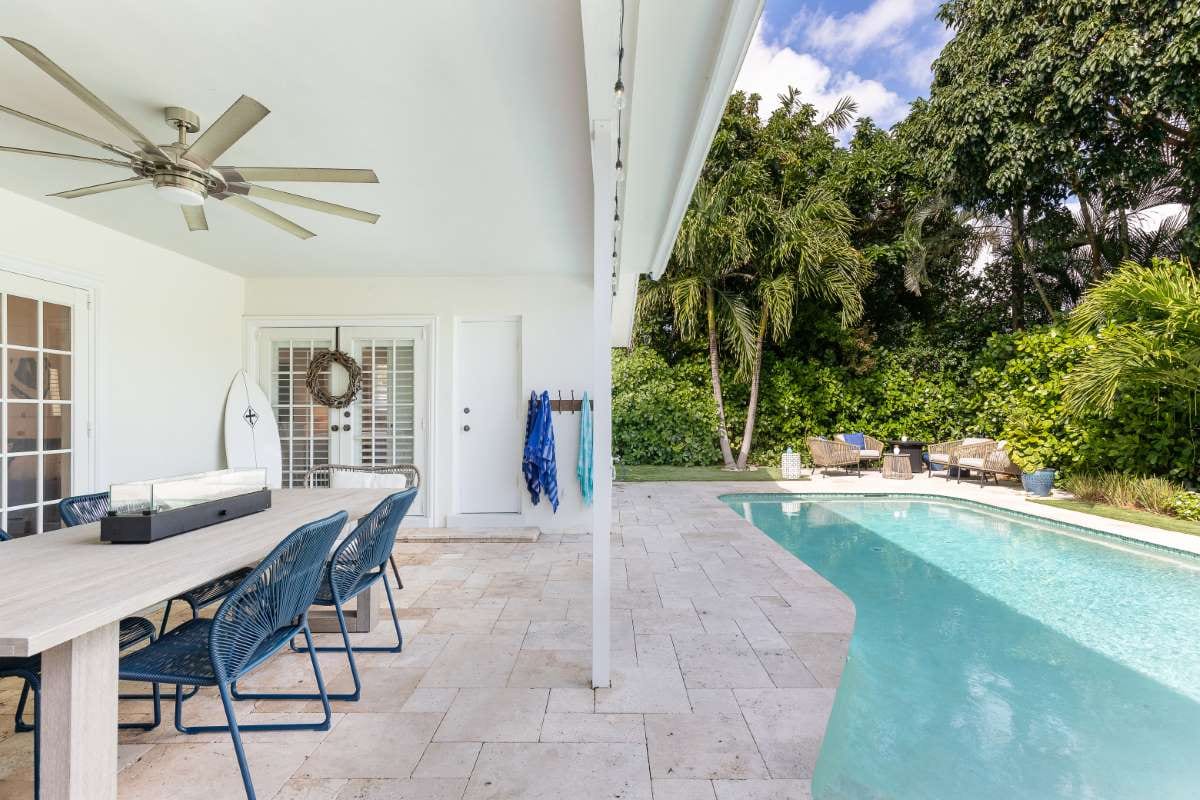 Why DE Filters Require More Specialized Maintenance — pool service business insights