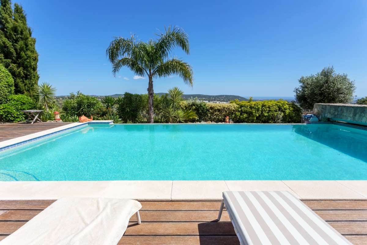 Why Google My Business Still Works in Davie, Florida — pool service business insights