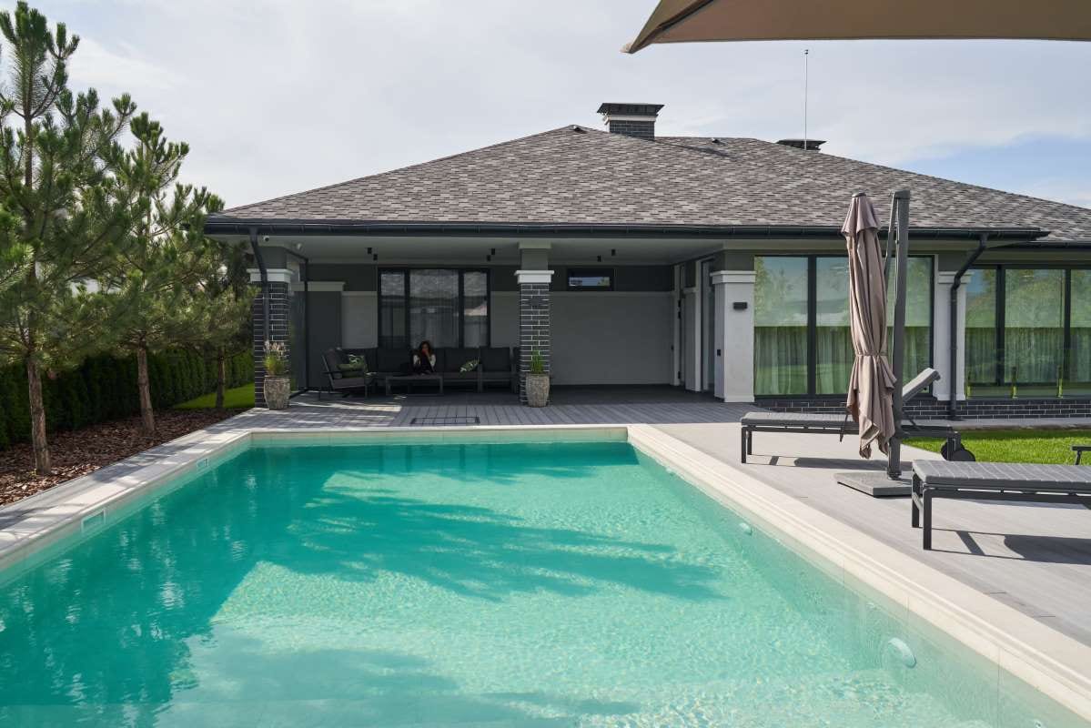 Why Pollen Season Causes Cloudy Water Problems — pool service business insights