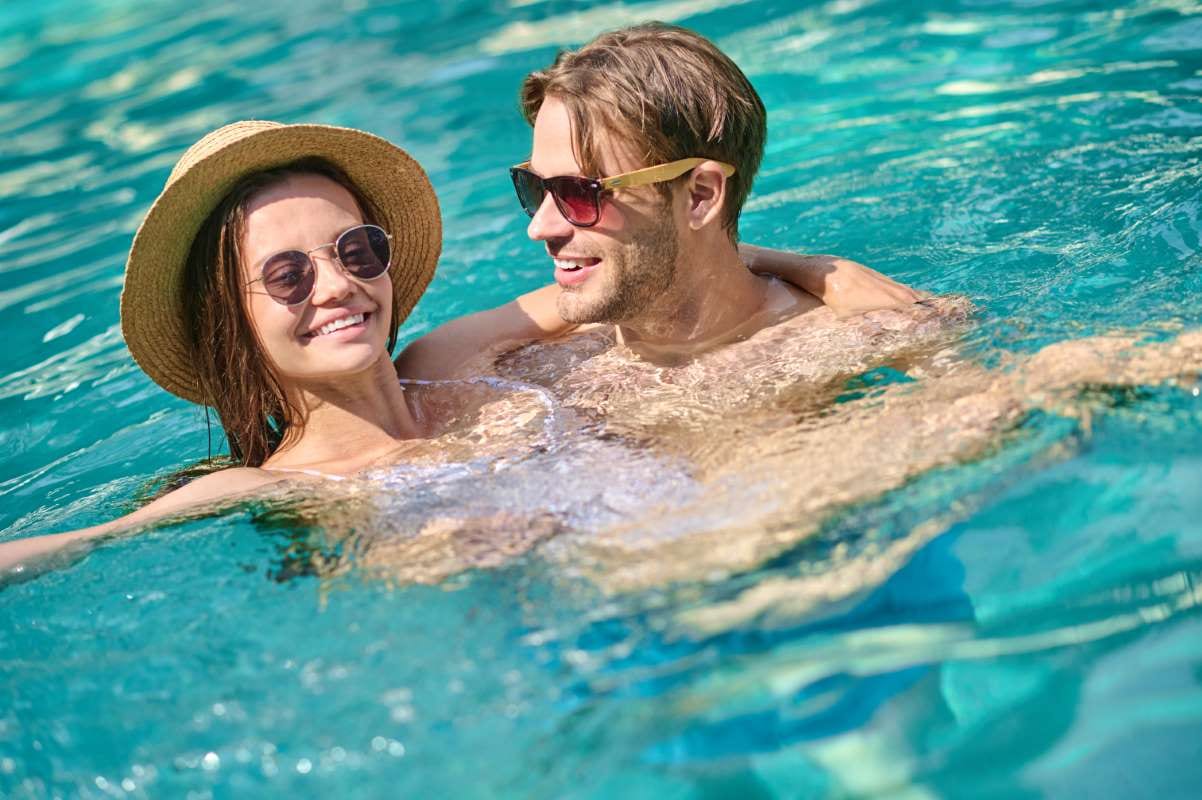 Why Pool Pros Love Working in Orlando, Florida — pool service business insights