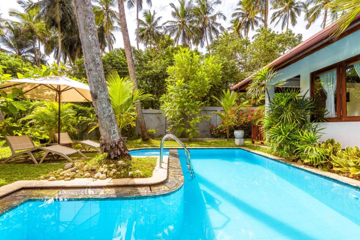 Why Tallahassee, Florida Is Attracting Pool Business Investors — pool service business insights